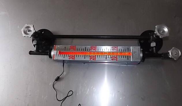 智能電接點液位計